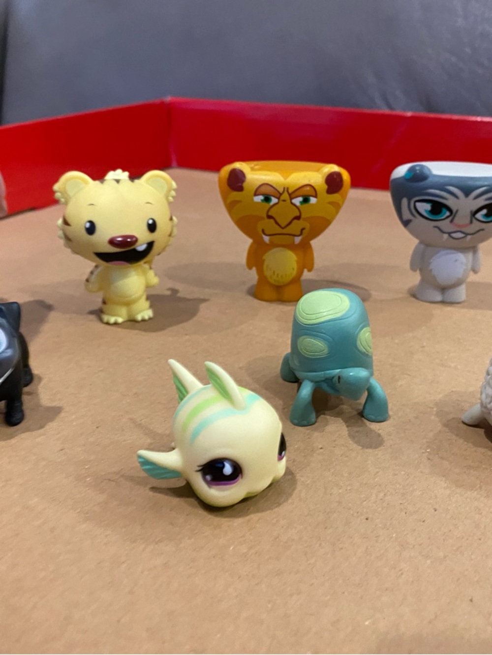8 Little Pet Shop & Figures Lot Mixed Mini Toy Bundle